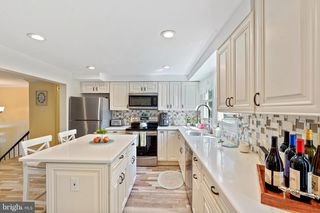 5 NEPTUNE LN, Willingboro, NJ 08046