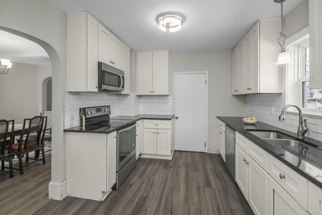 1764 English Street, Maplewood, MN 55109