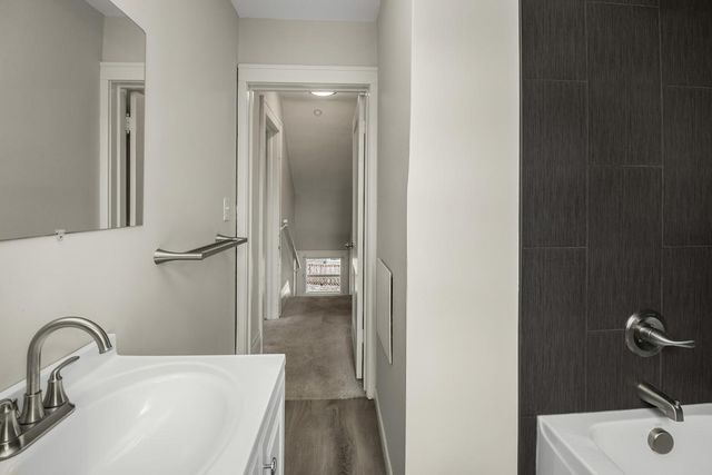 1764 English Street, Maplewood, MN 55109