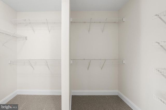 33 CAESAR RD, Harpers Ferry, WV 25425