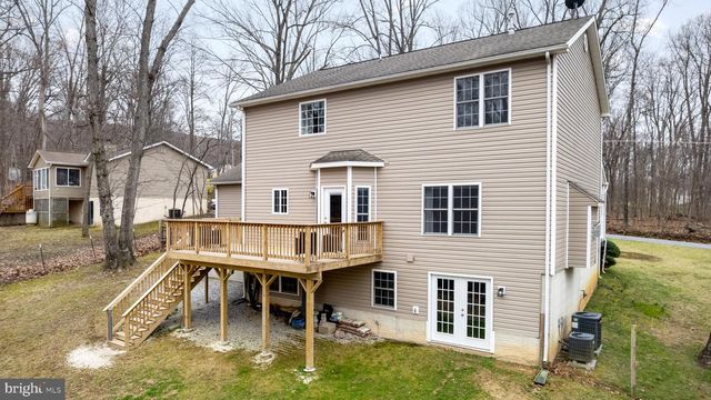 33 CAESAR RD, Harpers Ferry, WV 25425