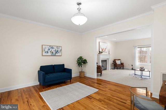 33 CAESAR RD, Harpers Ferry, WV 25425