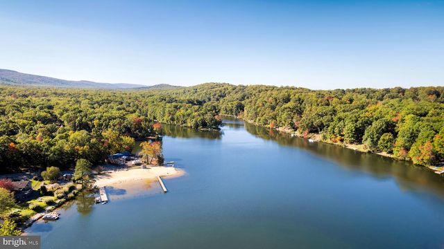 33 CAESAR RD, Harpers Ferry, WV 25425