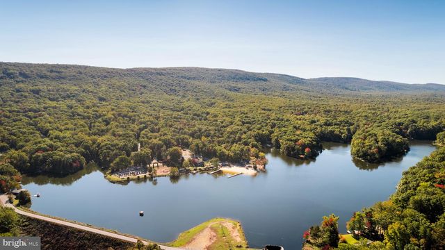 33 CAESAR RD, Harpers Ferry, WV 25425