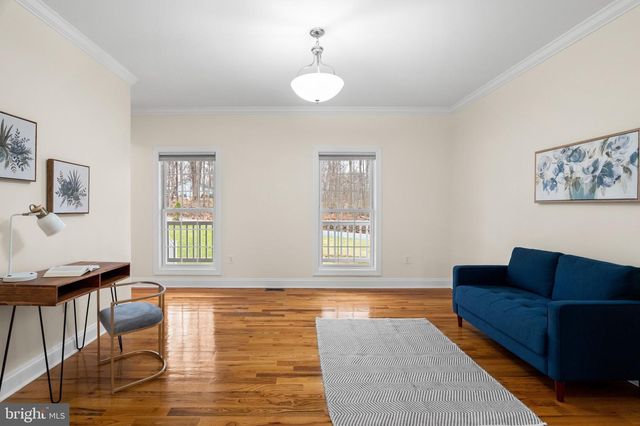 33 CAESAR RD, Harpers Ferry, WV 25425