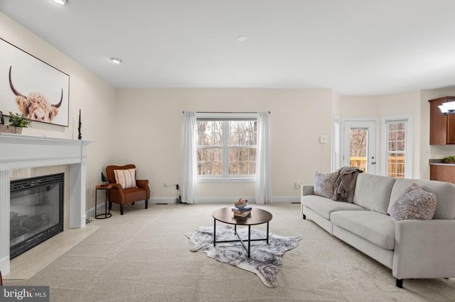 33 CAESAR RD, Harpers Ferry, WV 25425
