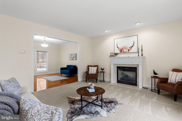 33 CAESAR RD, Harpers Ferry, WV 25425