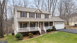 33 CAESAR RD, Harpers Ferry, WV 25425