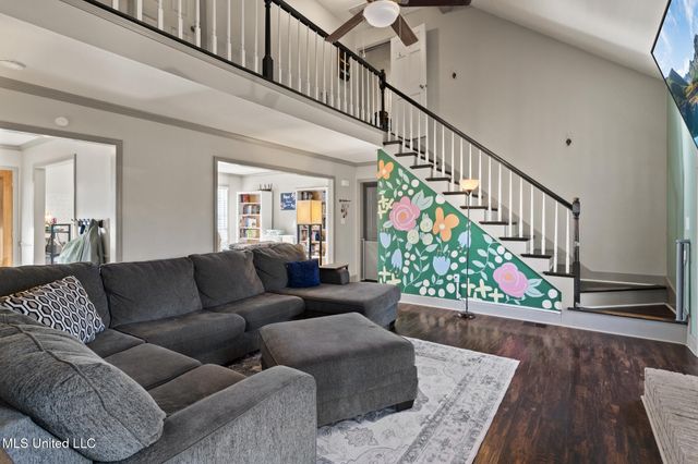 50 Leaf Lane, Hattiesburg, MS 39402