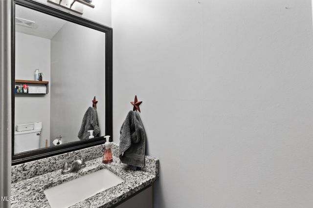 50 Leaf Lane, Hattiesburg, MS 39402