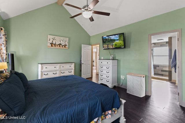 50 Leaf Lane, Hattiesburg, MS 39402