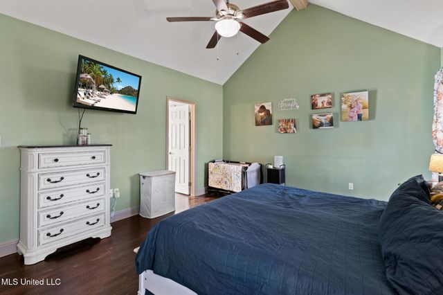 50 Leaf Lane, Hattiesburg, MS 39402