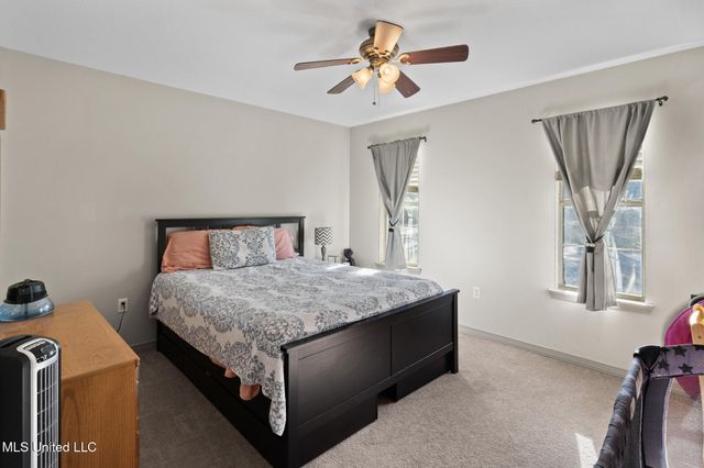 50 Leaf Lane, Hattiesburg, MS 39402