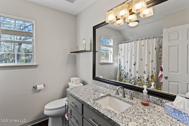 50 Leaf Lane, Hattiesburg, MS 39402