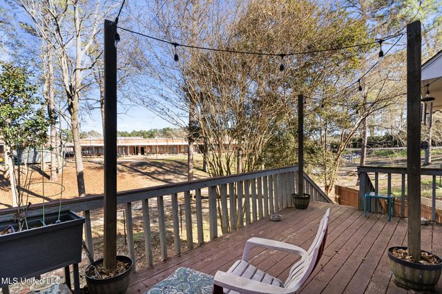 50 Leaf Lane, Hattiesburg, MS 39402