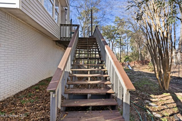50 Leaf Lane, Hattiesburg, MS 39402
