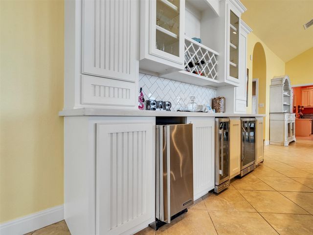 2276 Trinidad Drive, Crystal Beach, TX 77650