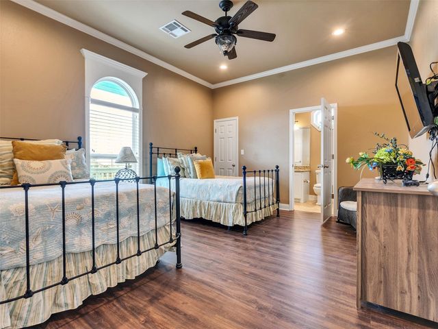 2276 Trinidad Drive, Crystal Beach, TX 77650