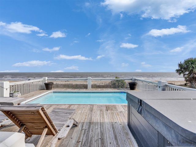 2276 Trinidad Drive, Crystal Beach, TX 77650