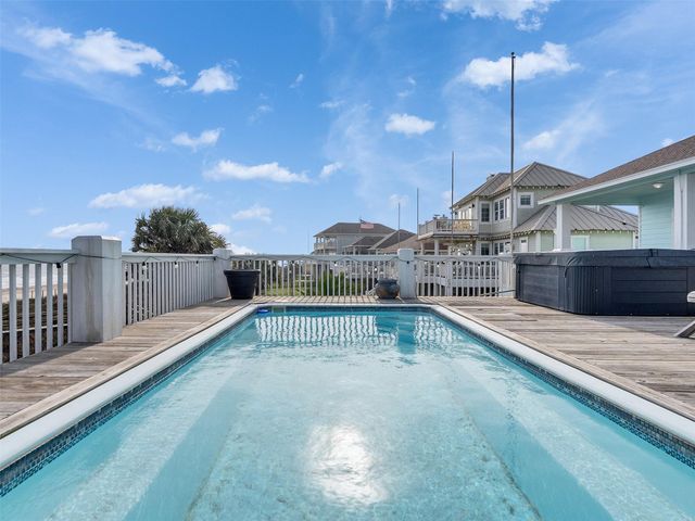 2276 Trinidad Drive, Crystal Beach, TX 77650