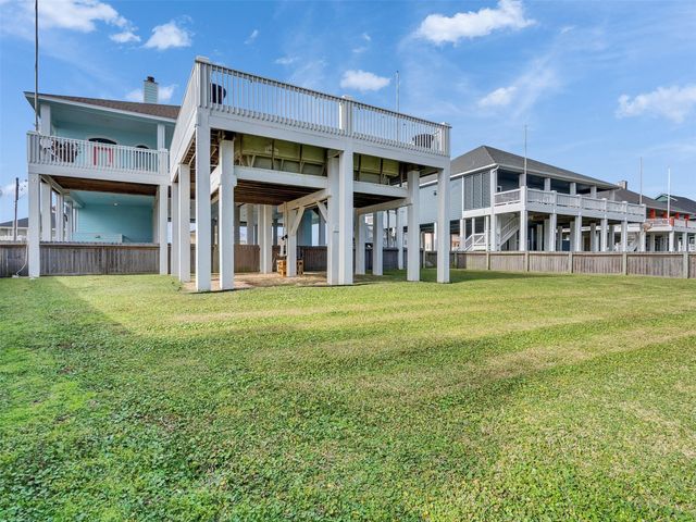 2276 Trinidad Drive, Crystal Beach, TX 77650