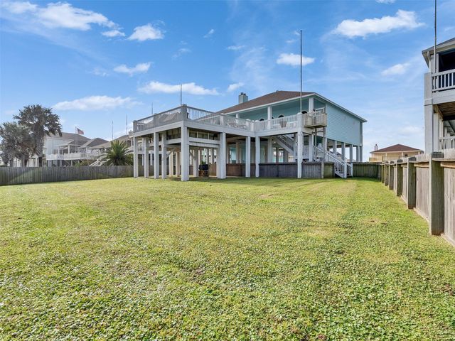 2276 Trinidad Drive, Crystal Beach, TX 77650