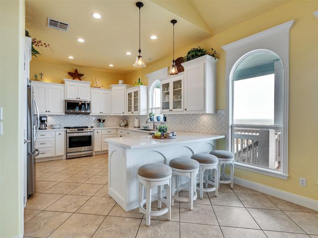 2276 Trinidad Drive, Crystal Beach, TX 77650