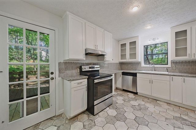 919 Lebanon, Woodstock, GA 30188