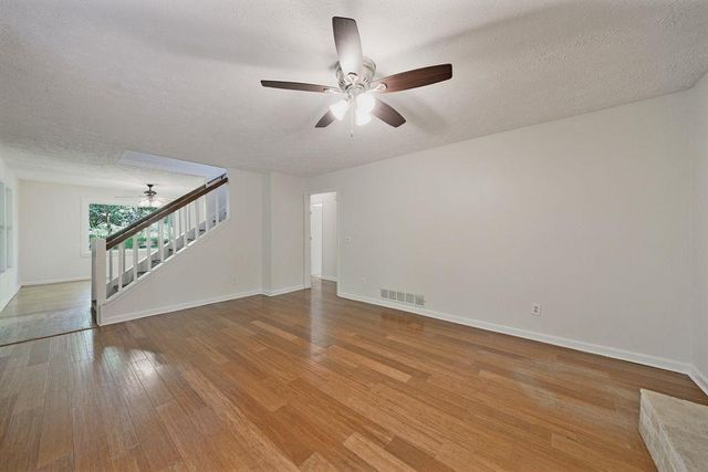 919 Lebanon, Woodstock, GA 30188