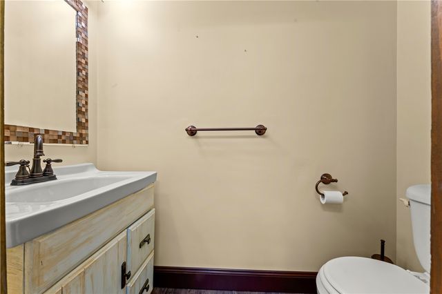 103 Sweetbriar Dr, North Strabane, PA 15317