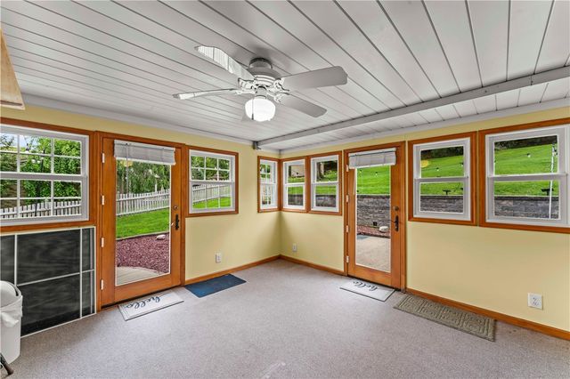 103 Sweetbriar Dr, North Strabane, PA 15317