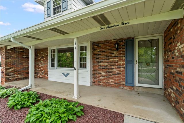 103 Sweetbriar Dr, North Strabane, PA 15317