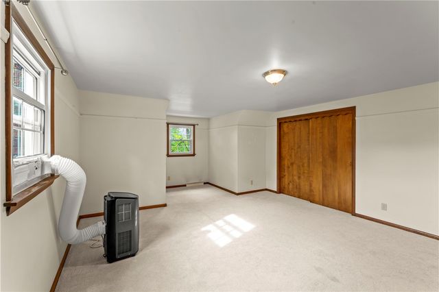 103 Sweetbriar Dr, North Strabane, PA 15317
