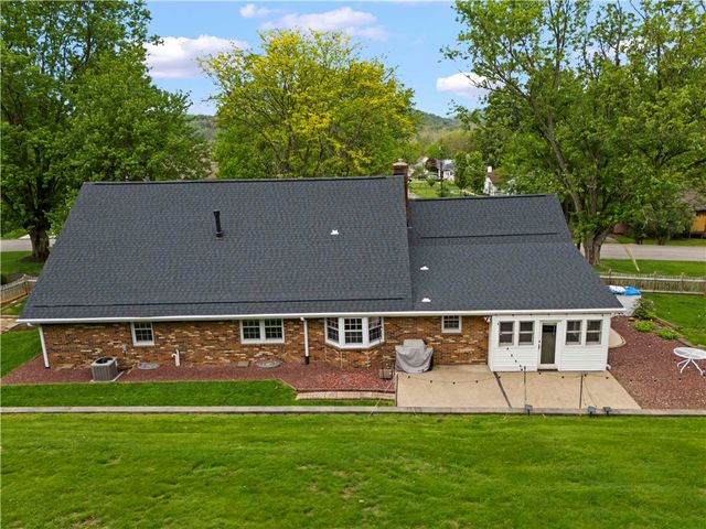 103 Sweetbriar Dr, North Strabane, PA 15317