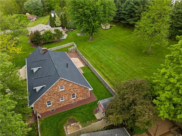 103 Sweetbriar Dr, North Strabane, PA 15317