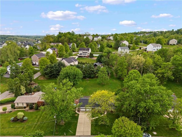103 Sweetbriar Dr, North Strabane, PA 15317