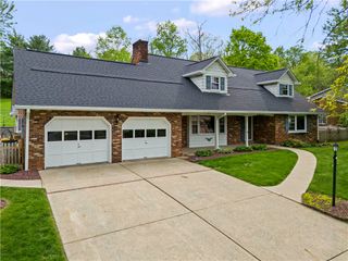 103 Sweetbriar Dr, North Strabane, PA 15317