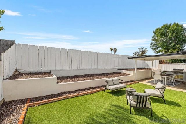 8631 Flanders, San Diego, CA 92126