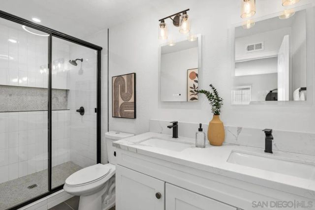 8631 Flanders, San Diego, CA 92126