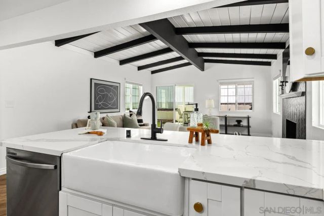 8631 Flanders, San Diego, CA 92126