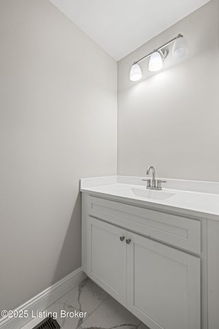 3020 Thorntree Ln, Lawrenceburg, KY 40342