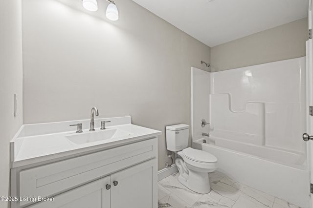 3020 Thorntree Ln, Lawrenceburg, KY 40342