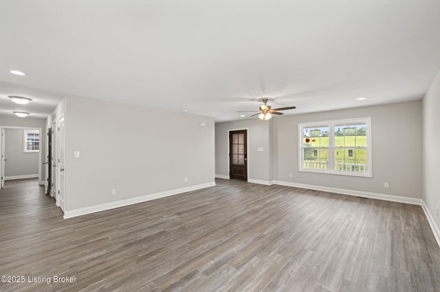 3020 Thorntree Ln, Lawrenceburg, KY 40342