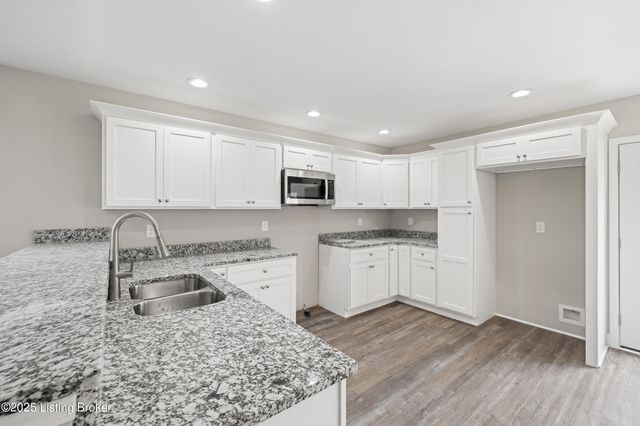 3020 Thorntree Ln, Lawrenceburg, KY 40342