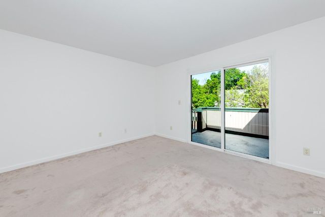 299 Shasta Dr #59, Vacaville, CA 95687