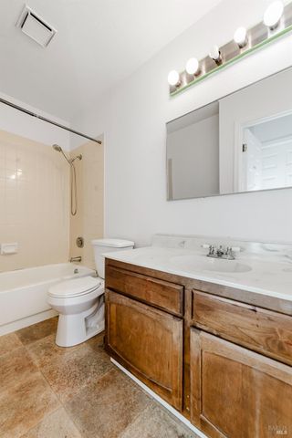 299 Shasta Dr #59, Vacaville, CA 95687