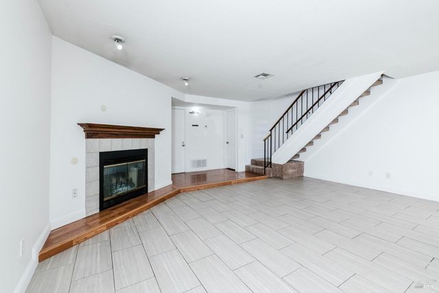 299 Shasta Dr #59, Vacaville, CA 95687