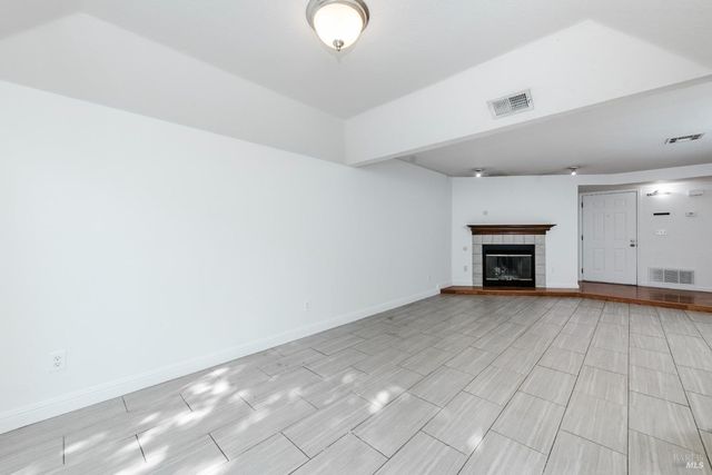 299 Shasta Dr #59, Vacaville, CA 95687