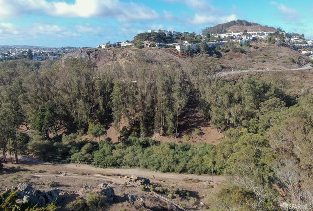 32 Richland Avenue 32, San Francisco, CA 94110