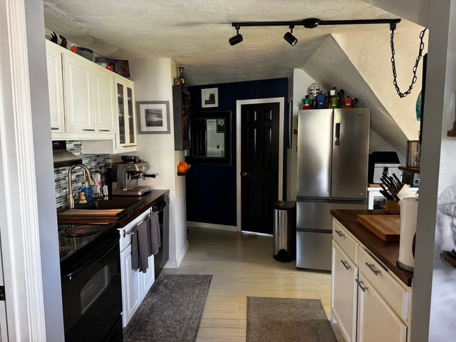 552 Main St 3, Haverhill, MA 01830